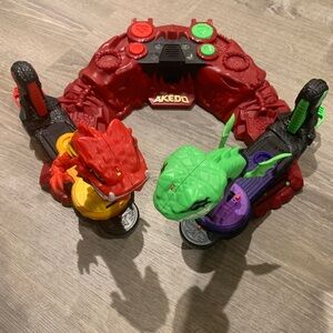 Battle Arena with Red and Green Dragons akedo